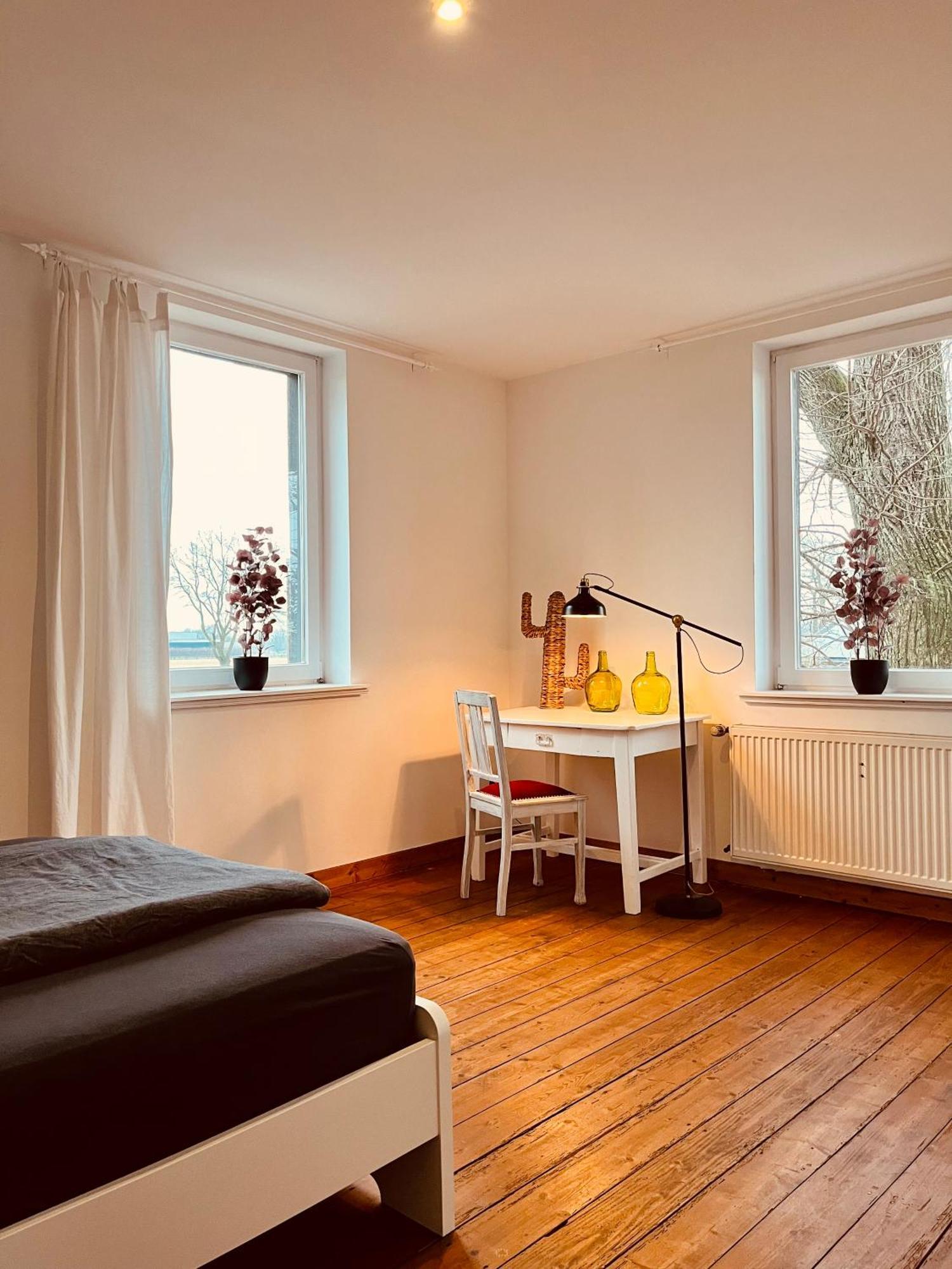 B E D & A G E D E S I G N -Extra Large- Wunderschoene Komplette Wohnung Mit Viel Platz & 4 Schlafzimmer B E D & A G E D E S I G N -Small- Wunderschoenes Zimmer Mit Bad Rechnungserstellung Fuer Geschaeftsreisende & Firmen Hünxe المظهر الخارجي الصورة