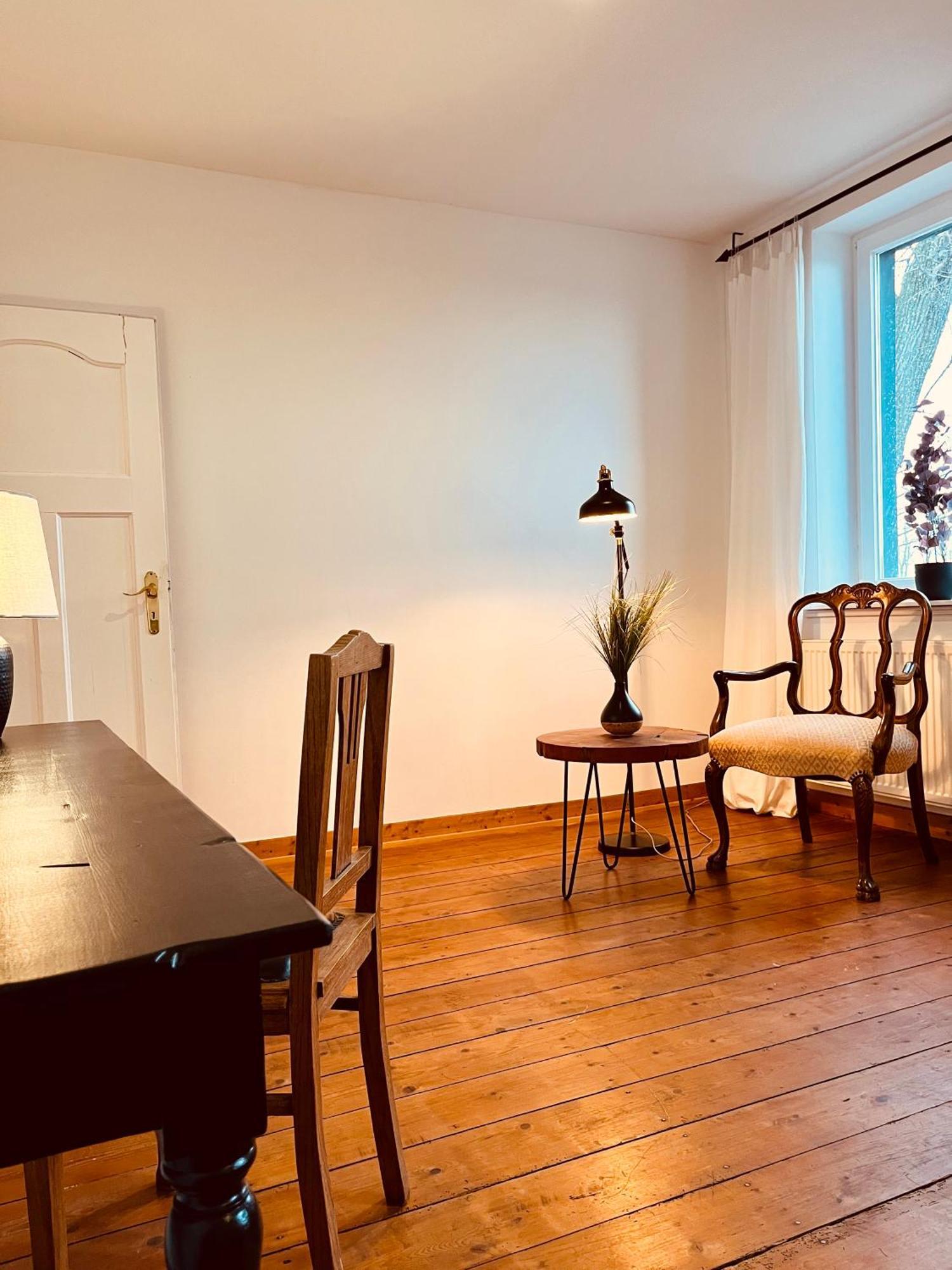 B E D & A G E D E S I G N -Extra Large- Wunderschoene Komplette Wohnung Mit Viel Platz & 4 Schlafzimmer B E D & A G E D E S I G N -Small- Wunderschoenes Zimmer Mit Bad Rechnungserstellung Fuer Geschaeftsreisende & Firmen Hünxe المظهر الخارجي الصورة
