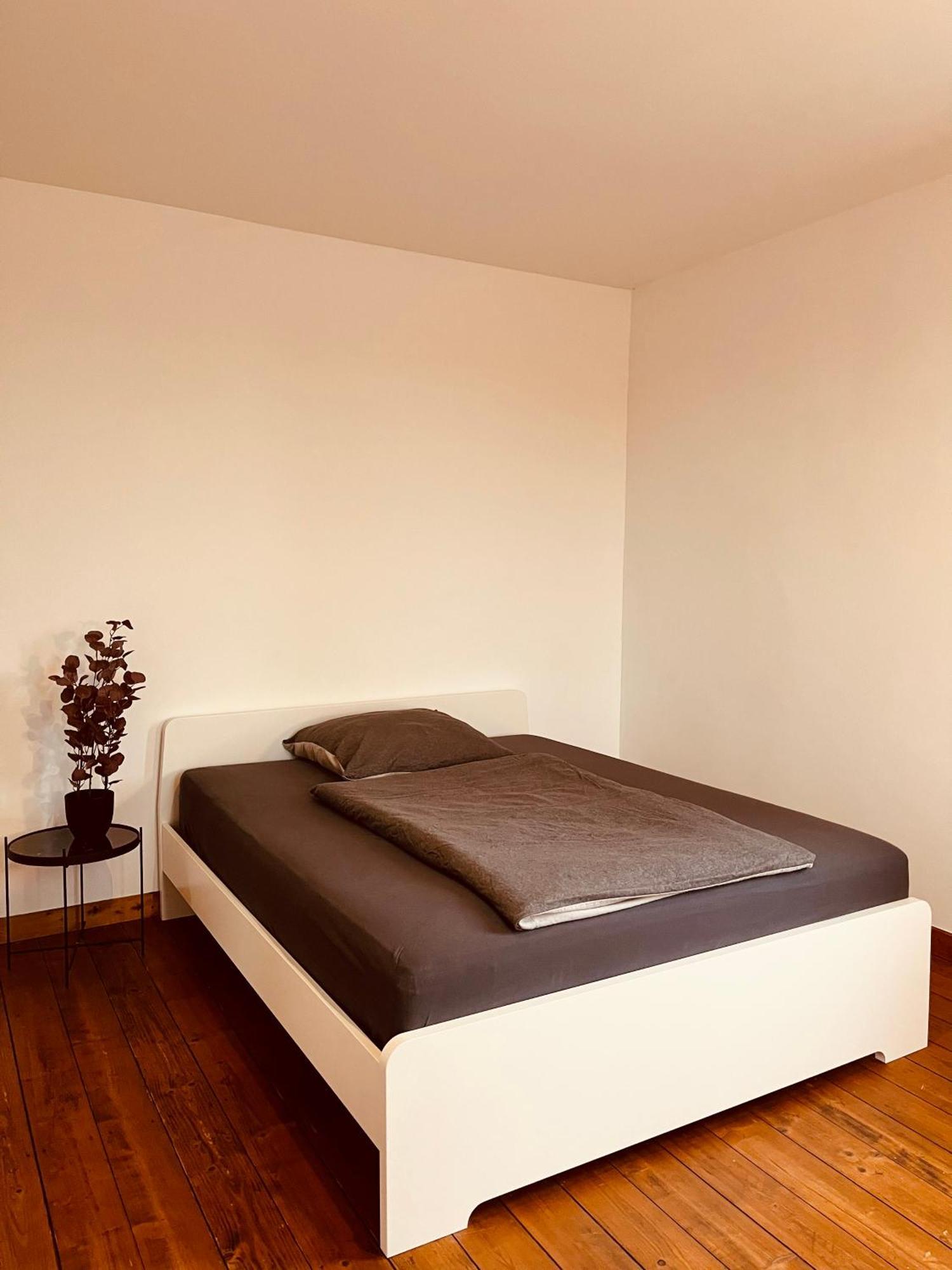 B E D & A G E D E S I G N -Extra Large- Wunderschoene Komplette Wohnung Mit Viel Platz & 4 Schlafzimmer B E D & A G E D E S I G N -Small- Wunderschoenes Zimmer Mit Bad Rechnungserstellung Fuer Geschaeftsreisende & Firmen Hünxe المظهر الخارجي الصورة