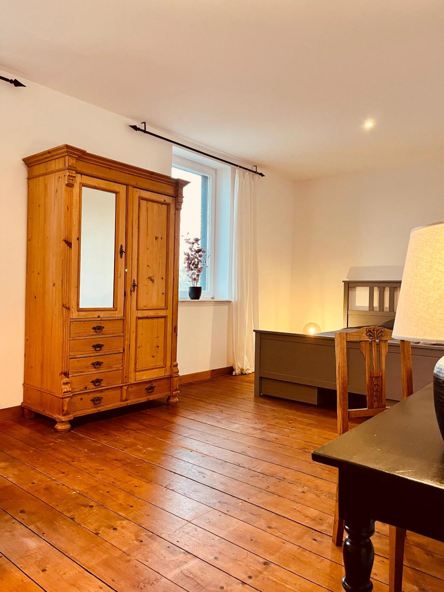 B E D & A G E D E S I G N -Extra Large- Wunderschoene Komplette Wohnung Mit Viel Platz & 4 Schlafzimmer B E D & A G E D E S I G N -Small- Wunderschoenes Zimmer Mit Bad Rechnungserstellung Fuer Geschaeftsreisende & Firmen Hünxe المظهر الخارجي الصورة